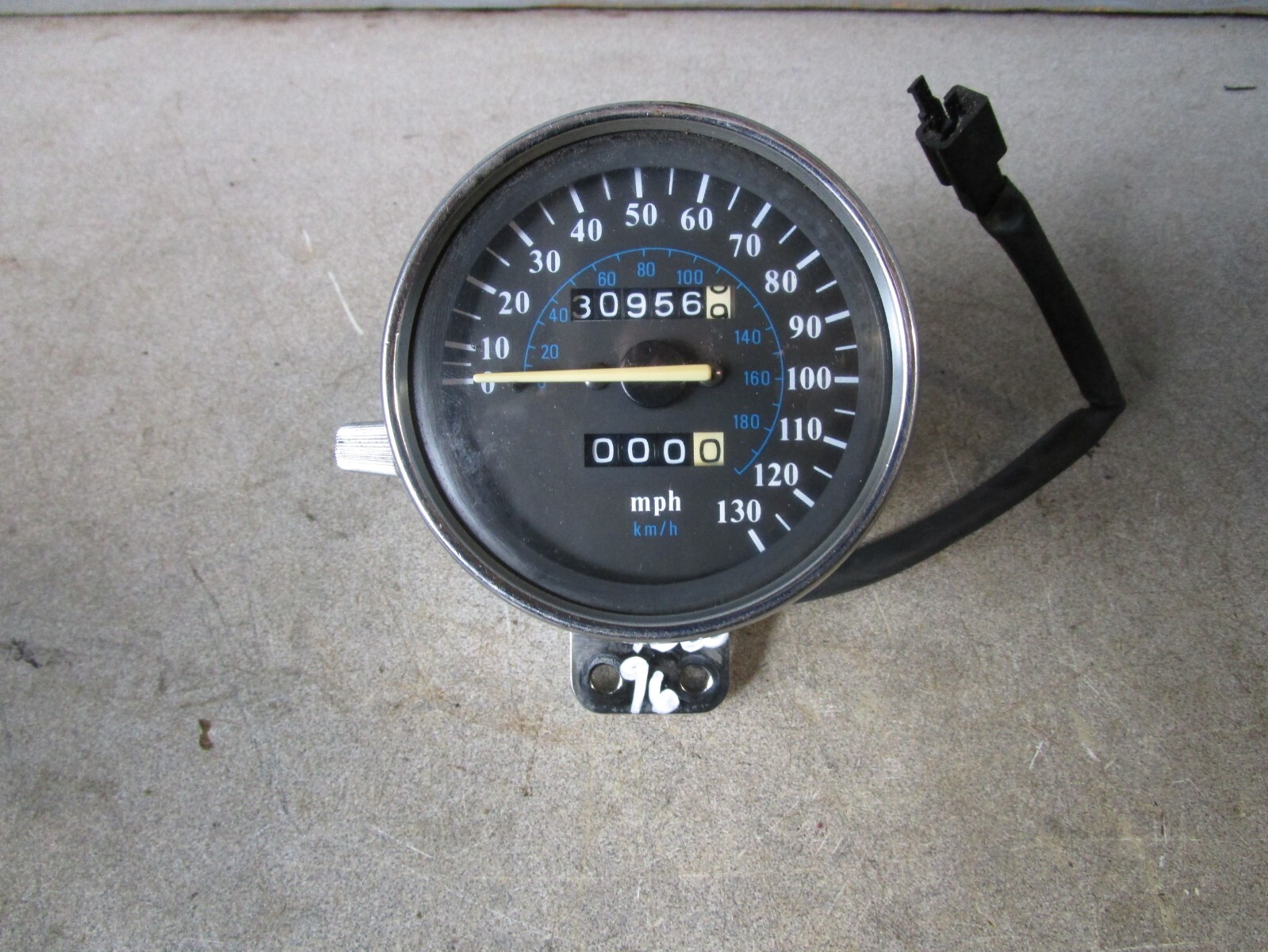 KAWASAKI VN1500 VULCAN 88 1987-99 MPH SPEEDOMETER W/COVER USED OEM 25005-1385