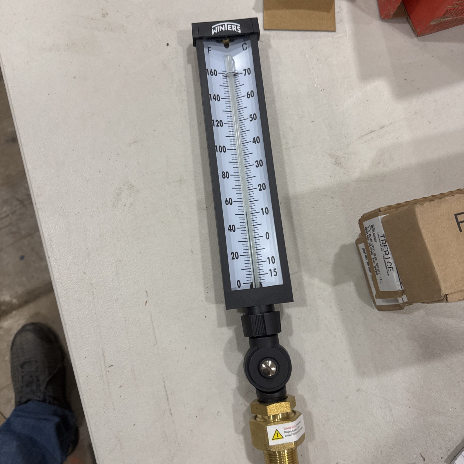 WINTERS,TIM103-6,INDUSTRIAL THERMOMETER 9 IN 3/4 IN NPT  0/160 F & C NEW
