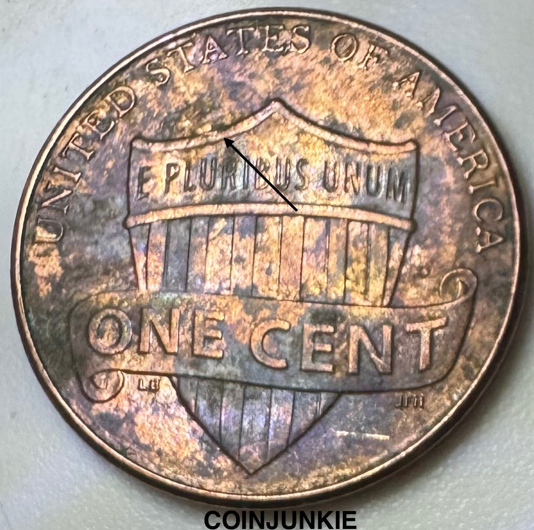 2015 Lincoln Shield Cent-DIE CHIP ON TOP OF SHIELD-UNIQUE COIN! 🔥