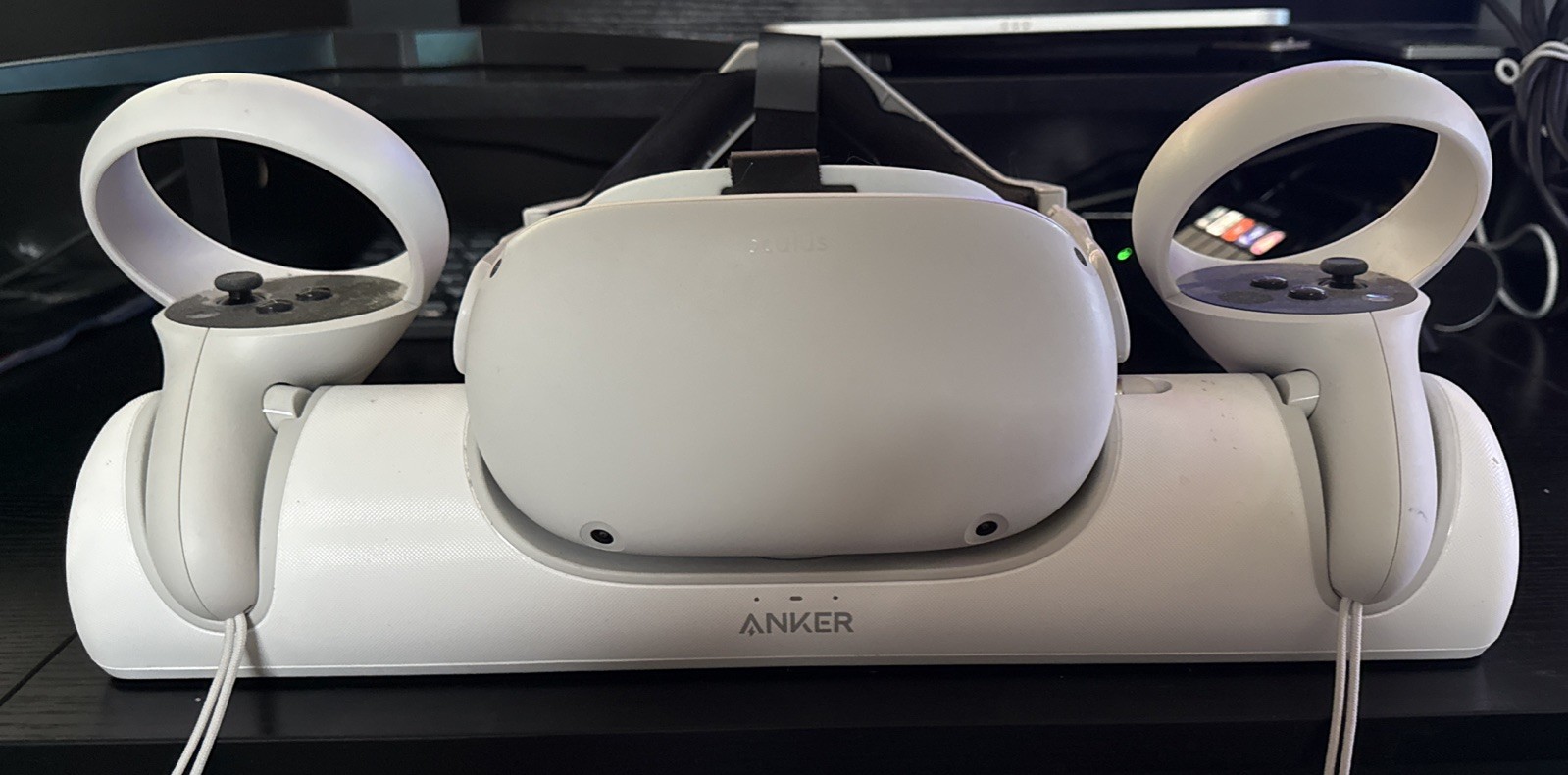 Quest 2 64GB VR w/controllers and Anker Charging Station (Read Description)