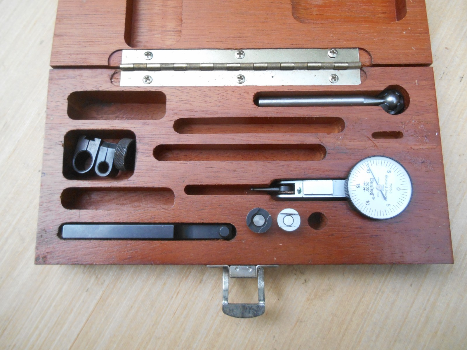BROWN & SHARPE 7030-3 BESTEST DIAL INDICATOR , .0005"