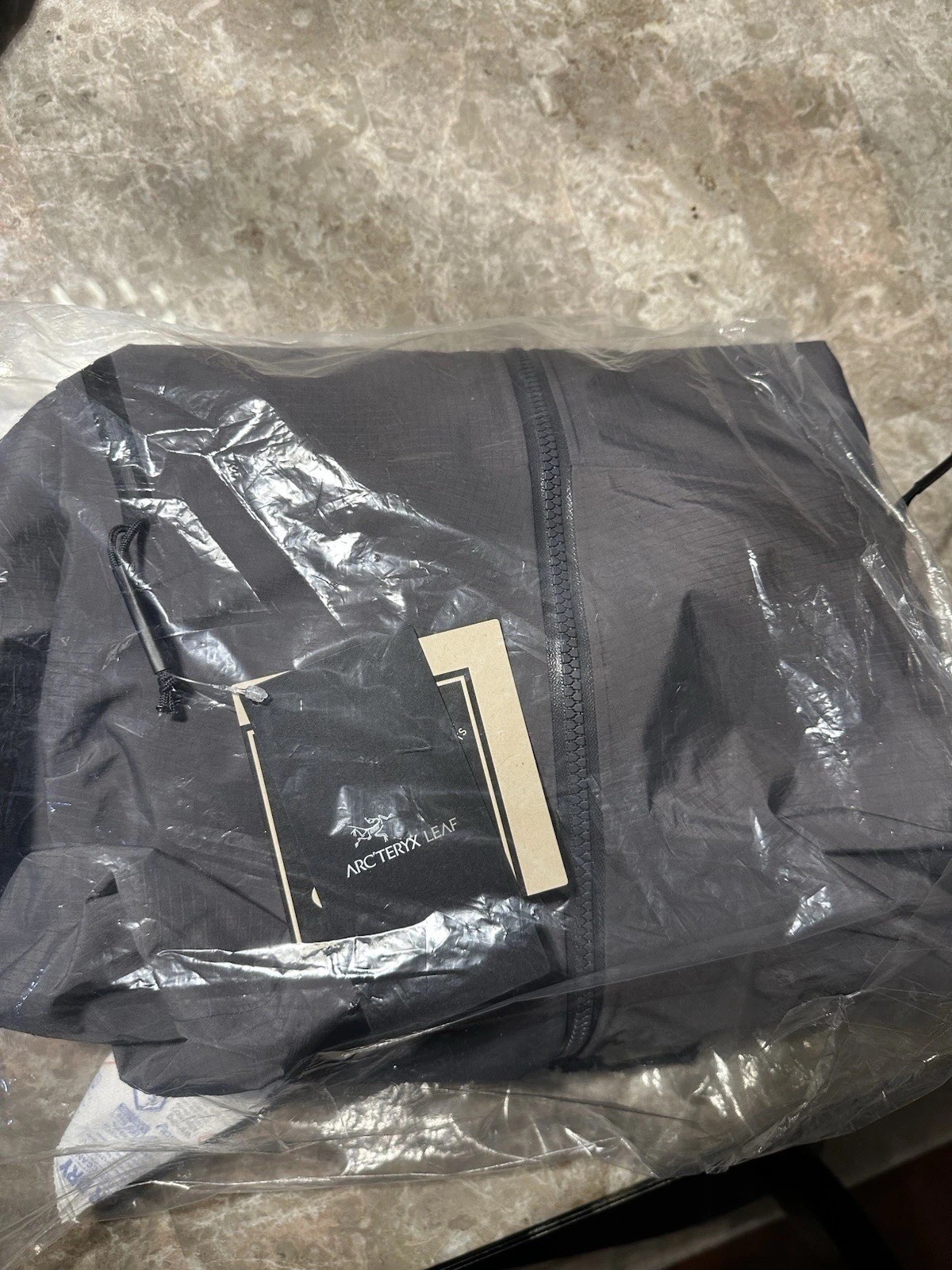 Arc’teryx LEAF Alpha Jacket LT Gen 2.2 (Wolf - Small)