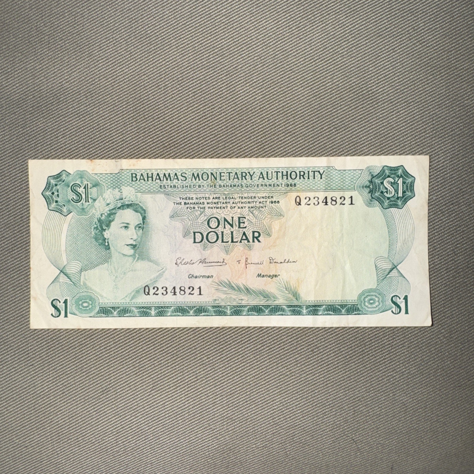 Pre-Independence 1968 Bahamas Monetary Authority One Dollar $1 Banknote #Q234821