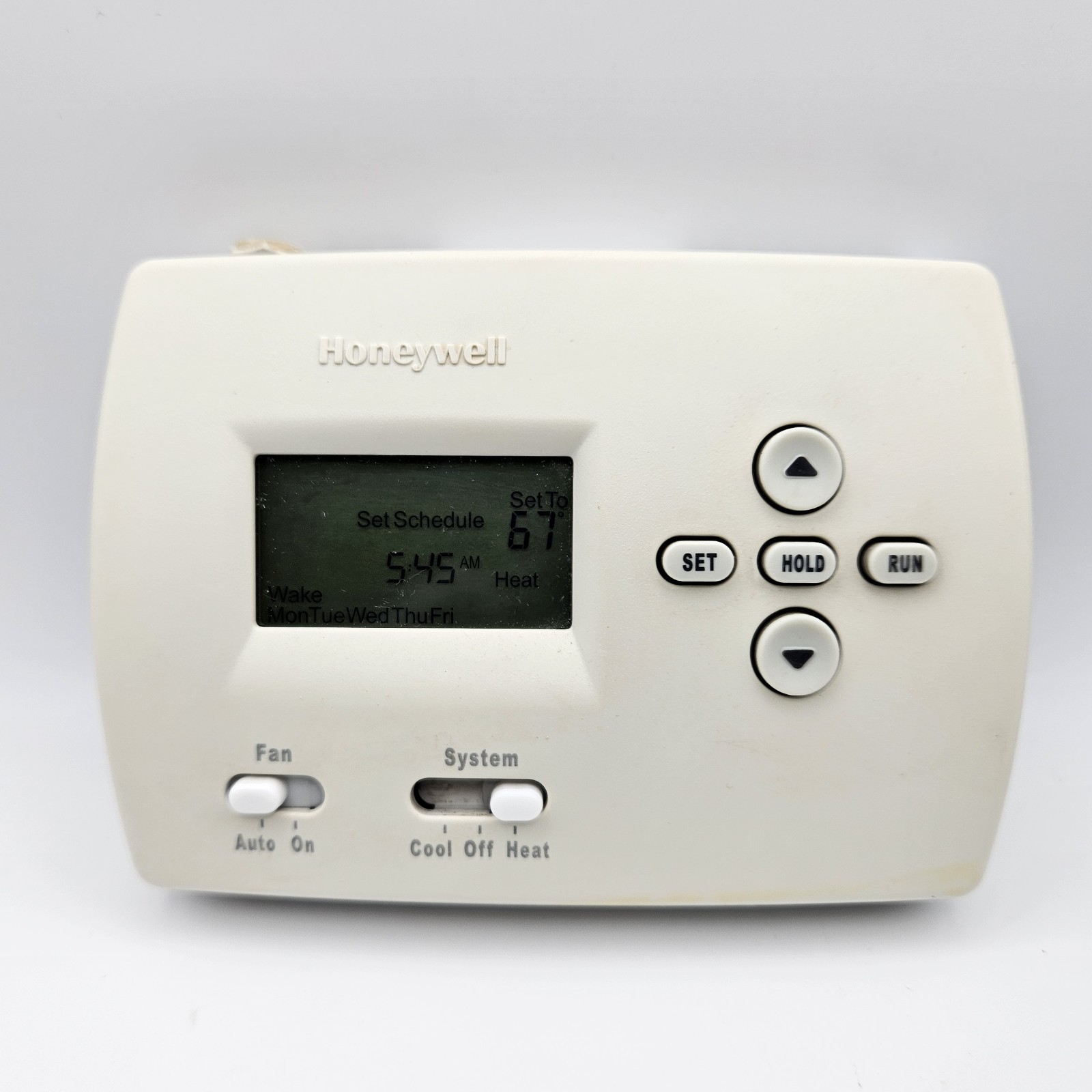 Honeywell PRO 4000 5-2 Day Programmable Thermostat (TH4110D1007) Tested Working