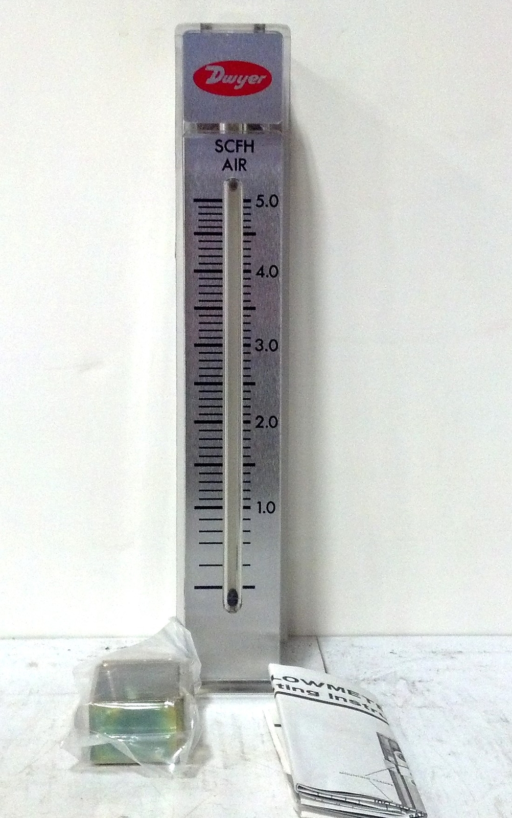 Dwyer RMB-49 0.5-5 SCFH Rate-Master Variable Area Flowmeter