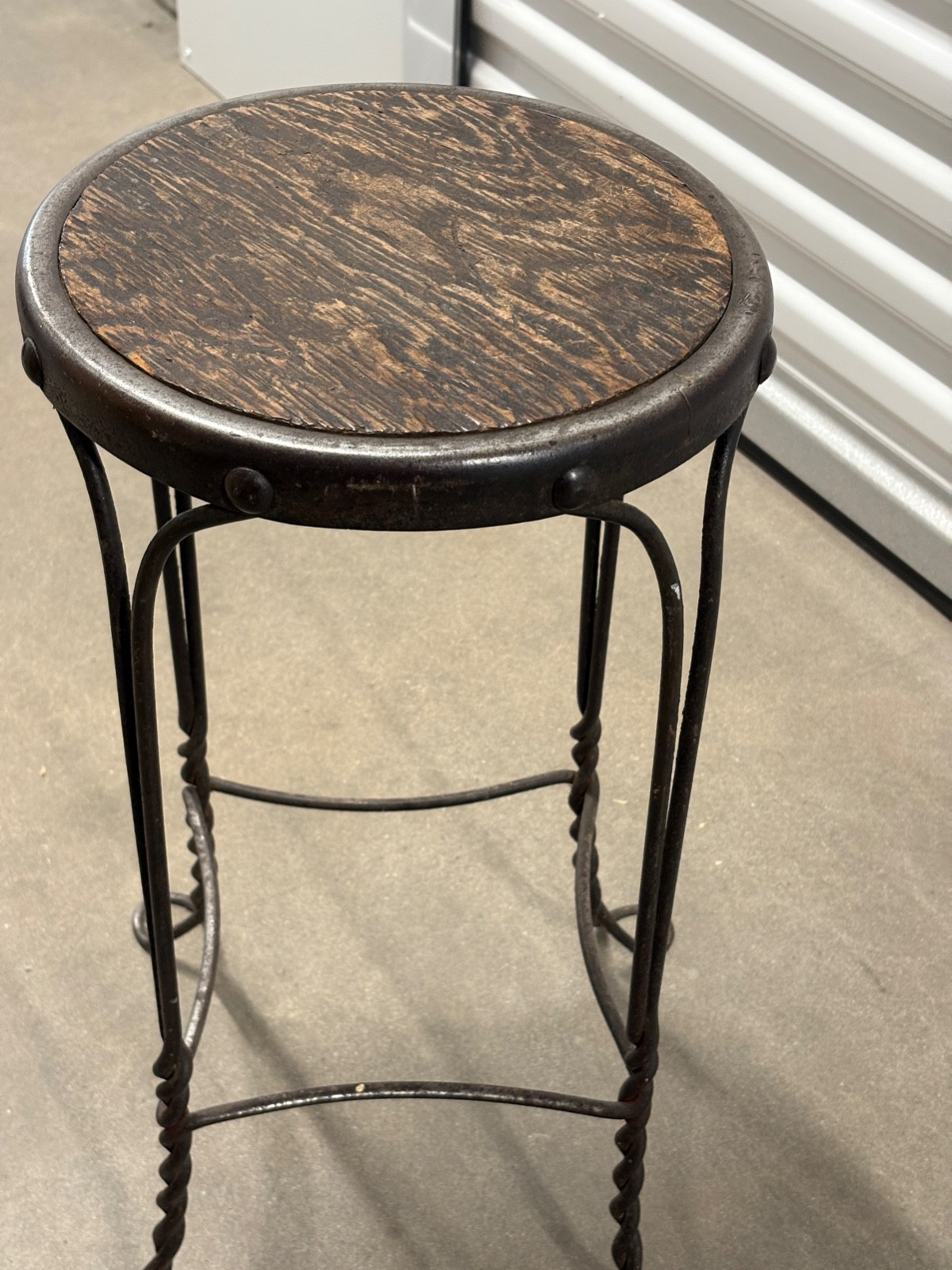 VINTAGE Twisted Metal Leg Soda Fountain Stool with Wood Seat Industrial  Decor