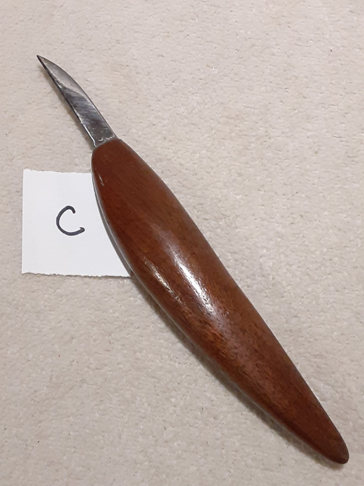 VINTAGE WOOD CARVING KNIFE MARKED #2 WHITTLING KNOTTS KNIVES? WALNUT HANDLE C