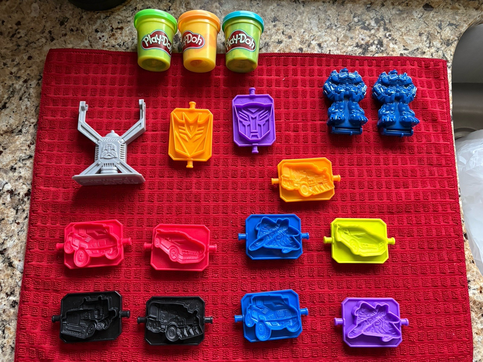 Play-Doh Transformers Dark Of The Moon Molds Press