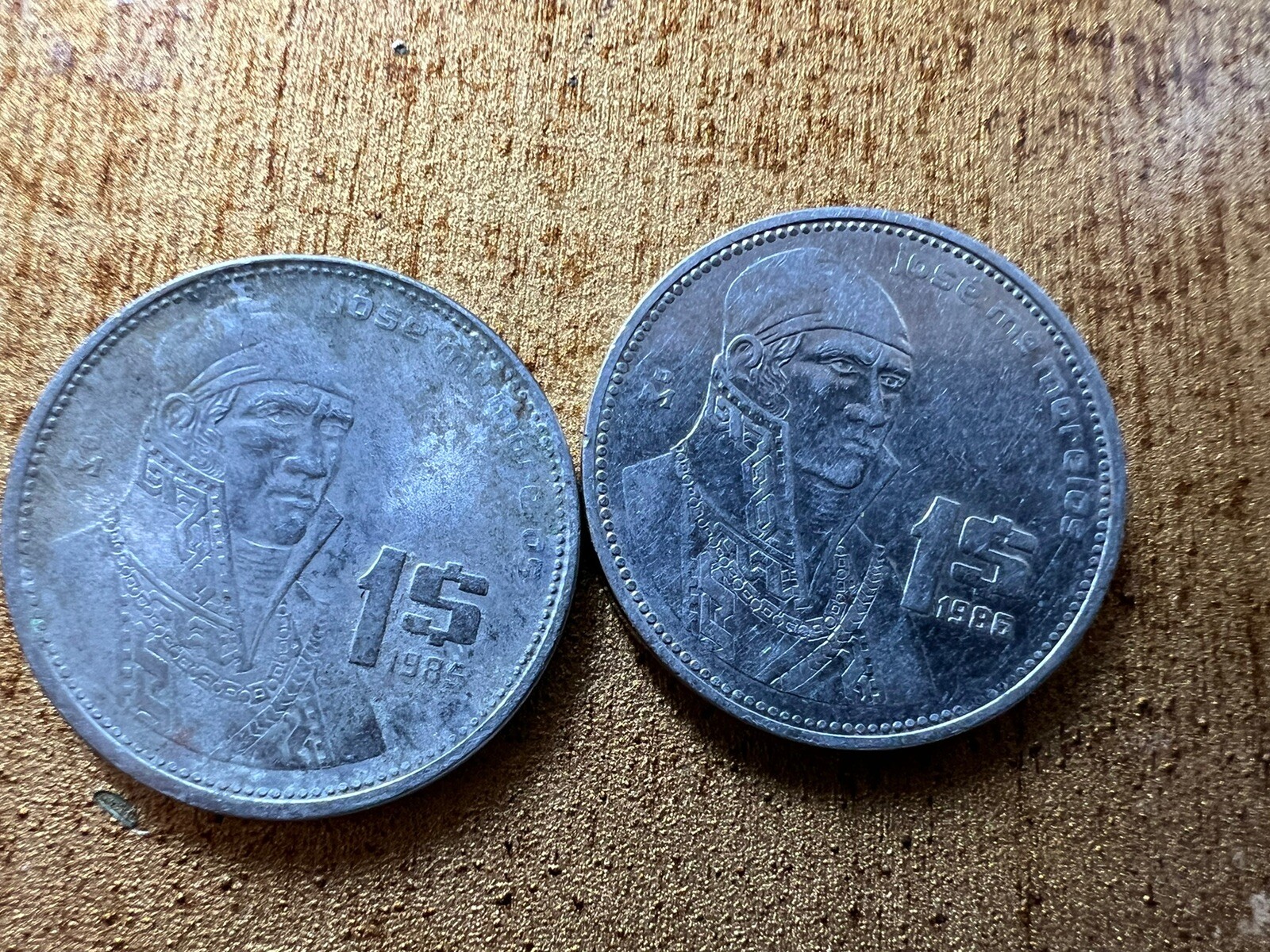 Mexican Coin Lot 1 Un Peso 1985 & 1986 Jose Maria Morelos Mexico Coins