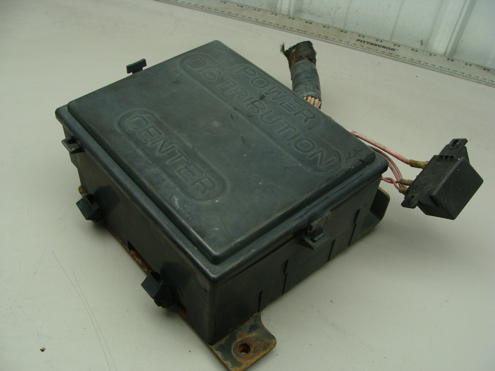 2006 INTERNATIONAL 8600 SBA 4X2 POWER DISTRIBUTION CENTER