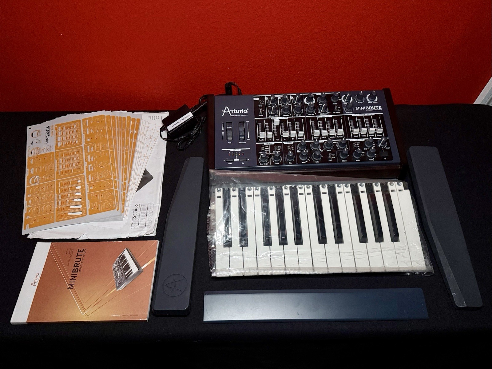 Arturia MiniBrute + Wood SkiniBrute Desktop Mod + Overlay/Reference Sheets