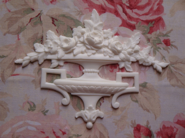 New! French Urn Roses Acanthus Center Architectural Pediment Furniture Applique