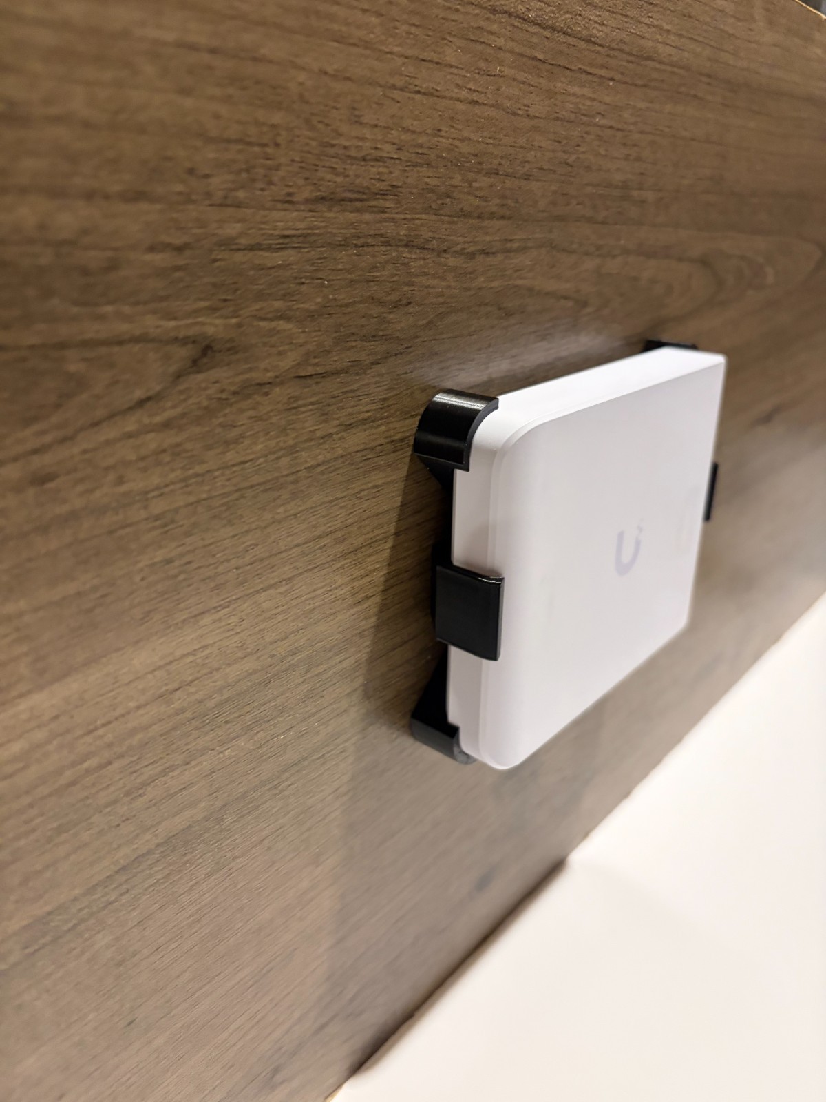Wall & Under‑Desk Mount for Ubiquity Flex Mini 2.5g
