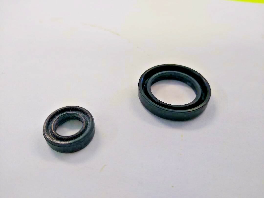 . FIOD AOD 4r70w 4r75w selector shaft seal + throttle linkage TV kickdown lever