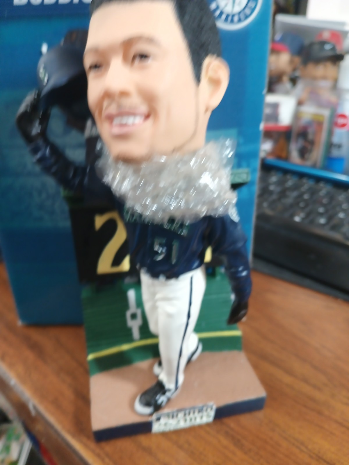 2005 Seattle Mariners MLB 262 Hits ICHIRO SUZUKI FSN Collectors Bobblehead NEW