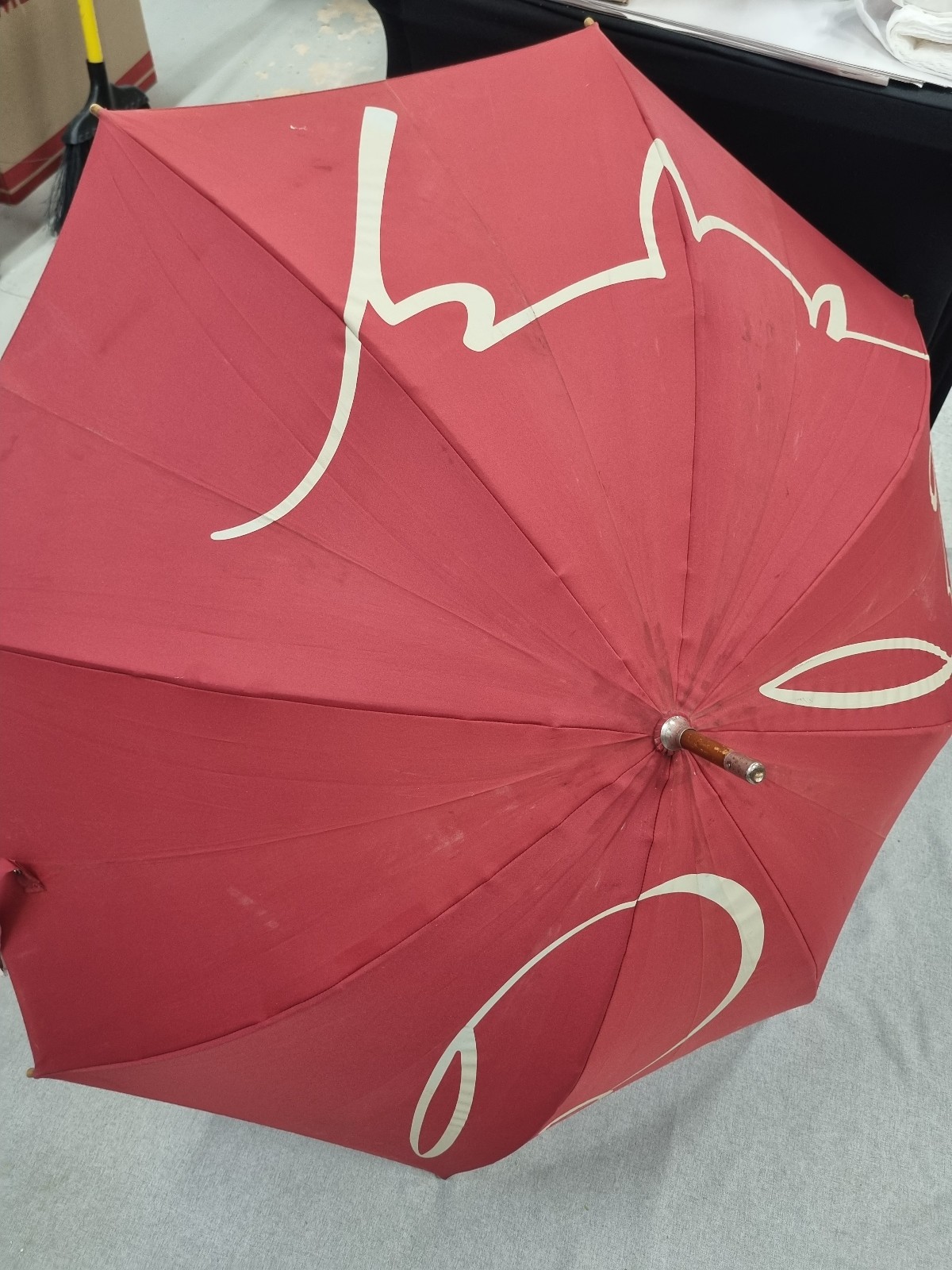Burberrys Long Umbrella Red SPELLOUT Pattern Wooden Handle Vintage
