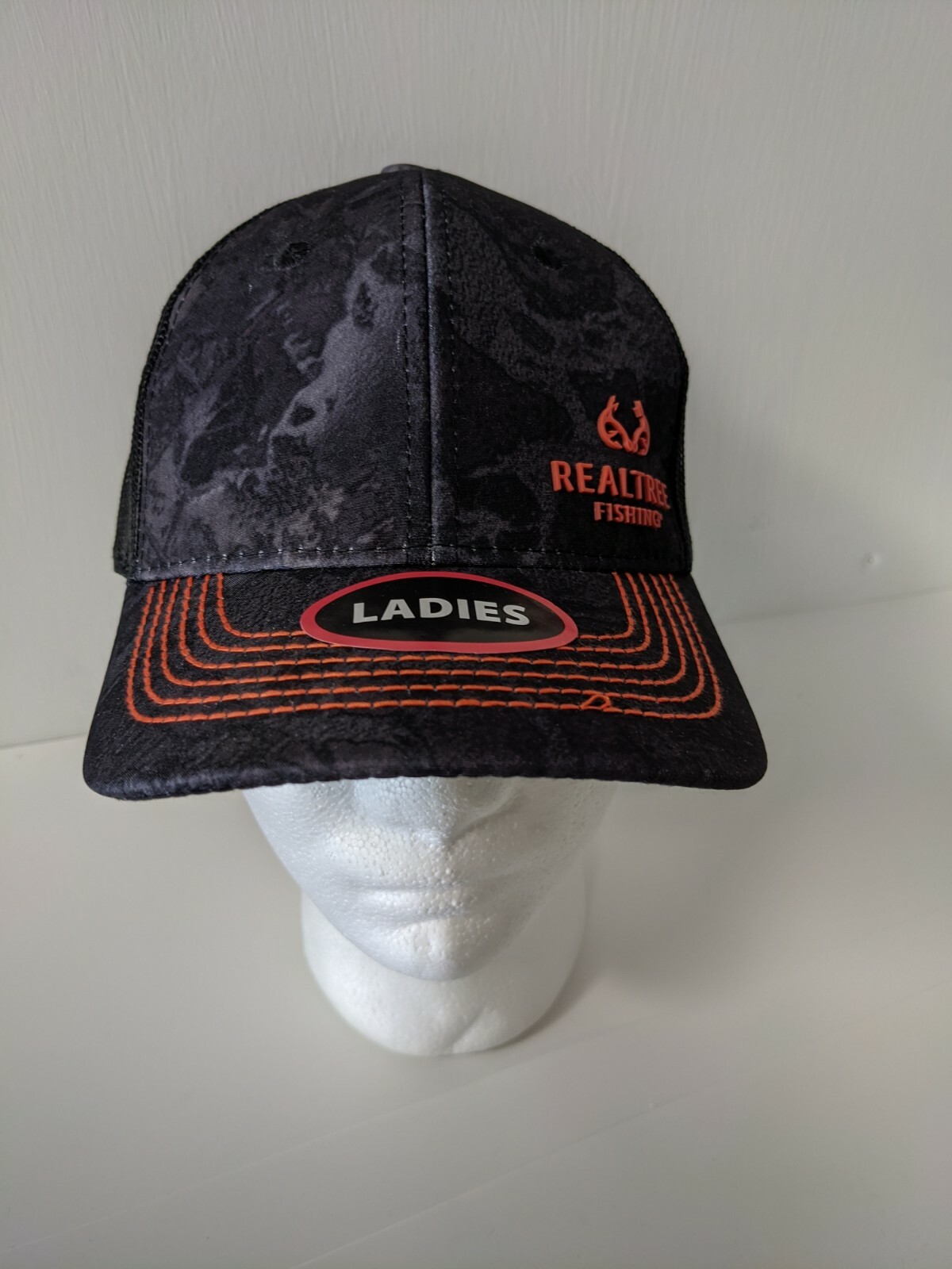 Realtree Fishing Womens Baseball Cap Hat Black Mesh Sides & Back Adjustable NWT