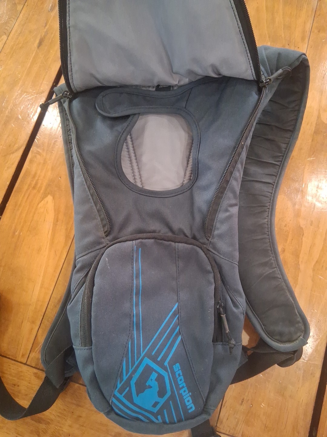 Camelback Scorpion Hydro Back Hydration Back Pack Gray/Blue no bladder