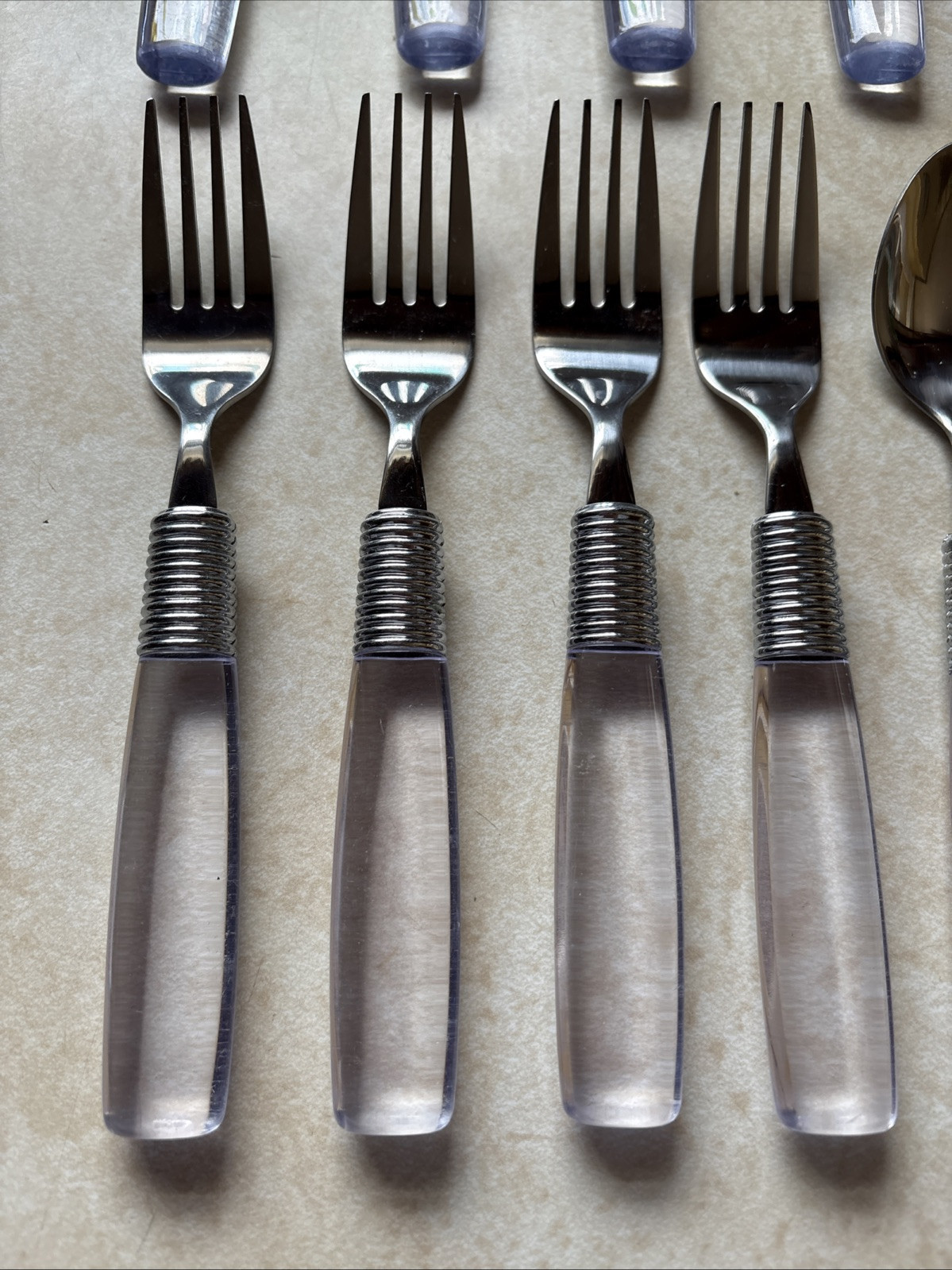 Hampton Silversmiths Stainless Flatware Clear Handle 13 Piece China 818
