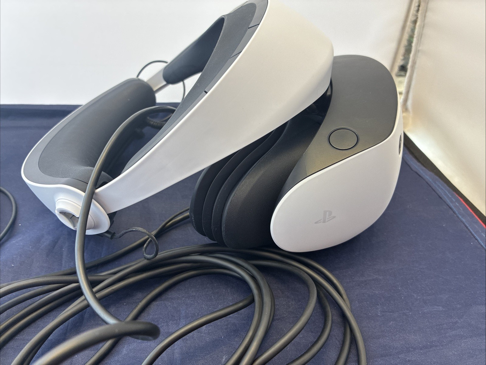 Sony PlayStation VR PSVR2 White CFI-ZVR1