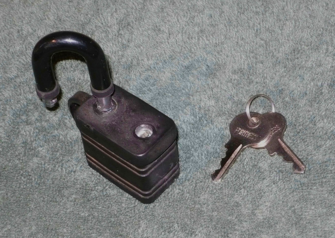 Fortress Hardened Steel Laminated Weather Resistant Padlock with Keys