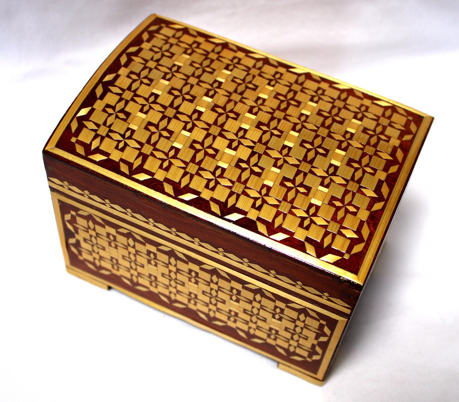 Vintage Design #30 Handmade in Belarus 1990s Fabric Lined Straw Inlay Chest #102