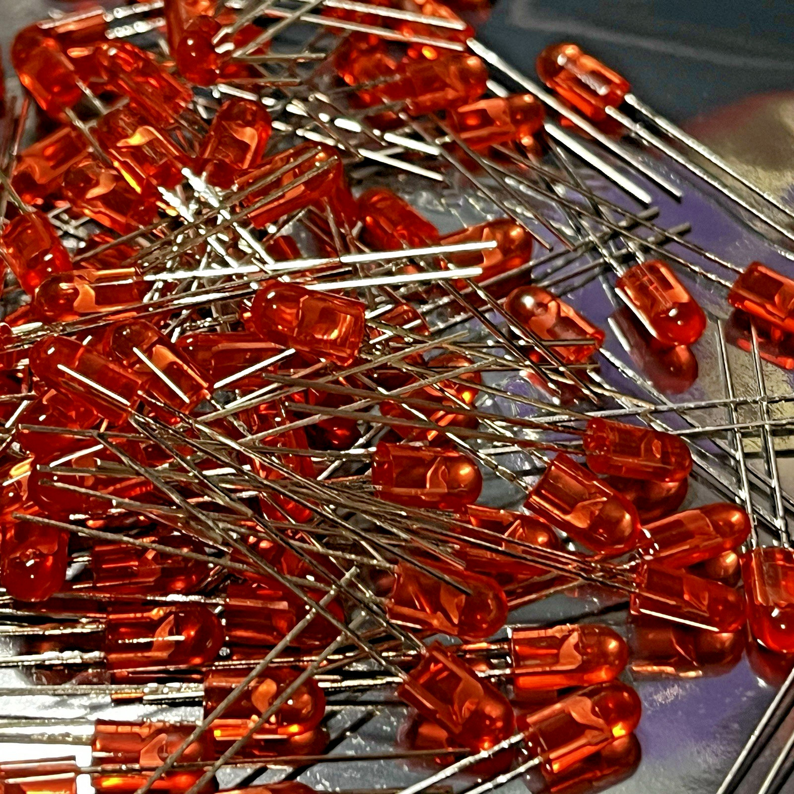 100PCS Red 5mm LEDs - Oval, Tinted,  HLMP-AD90-STTZZ