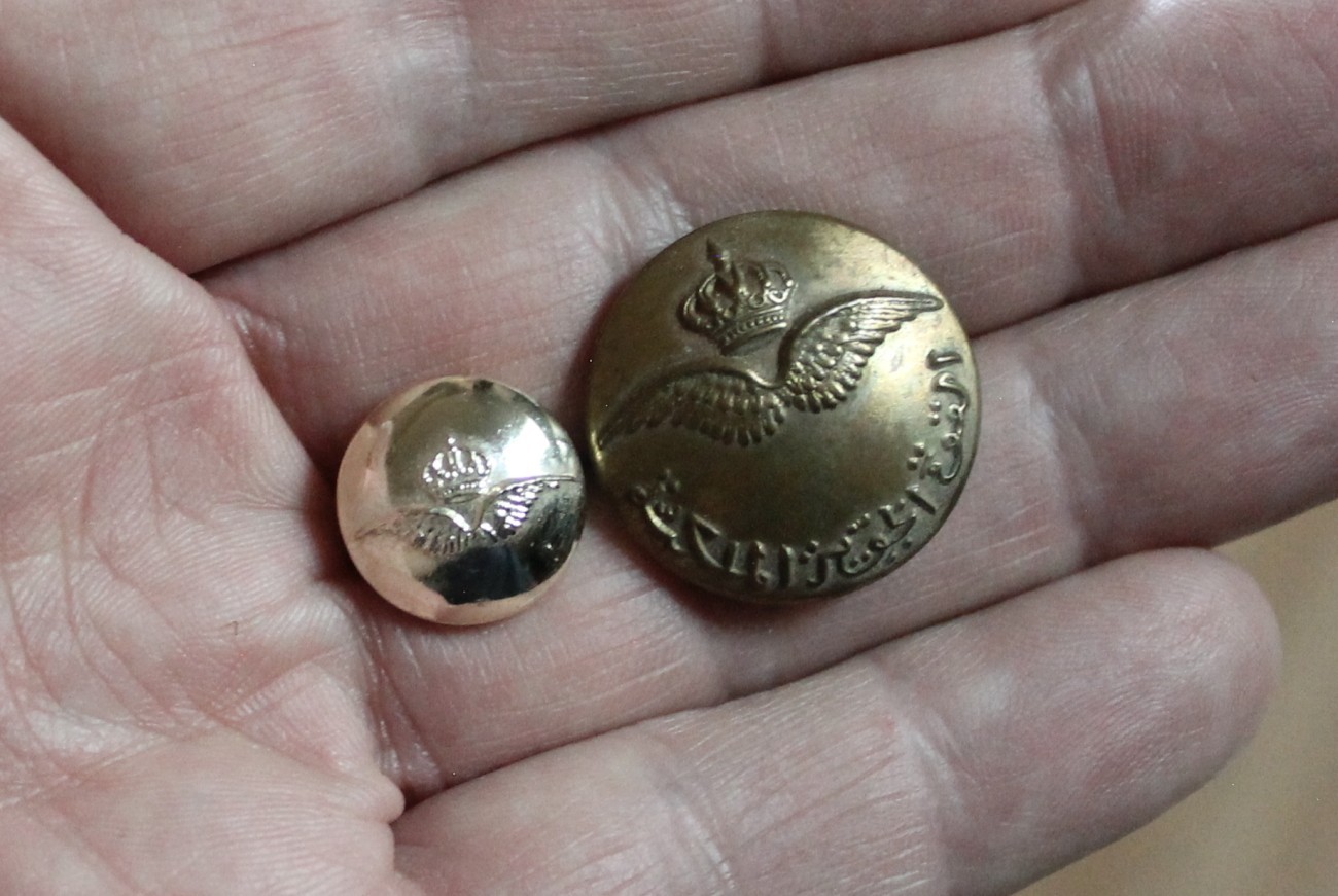Iraqi Air Force button lot 1940's WW2 and 1950's British made