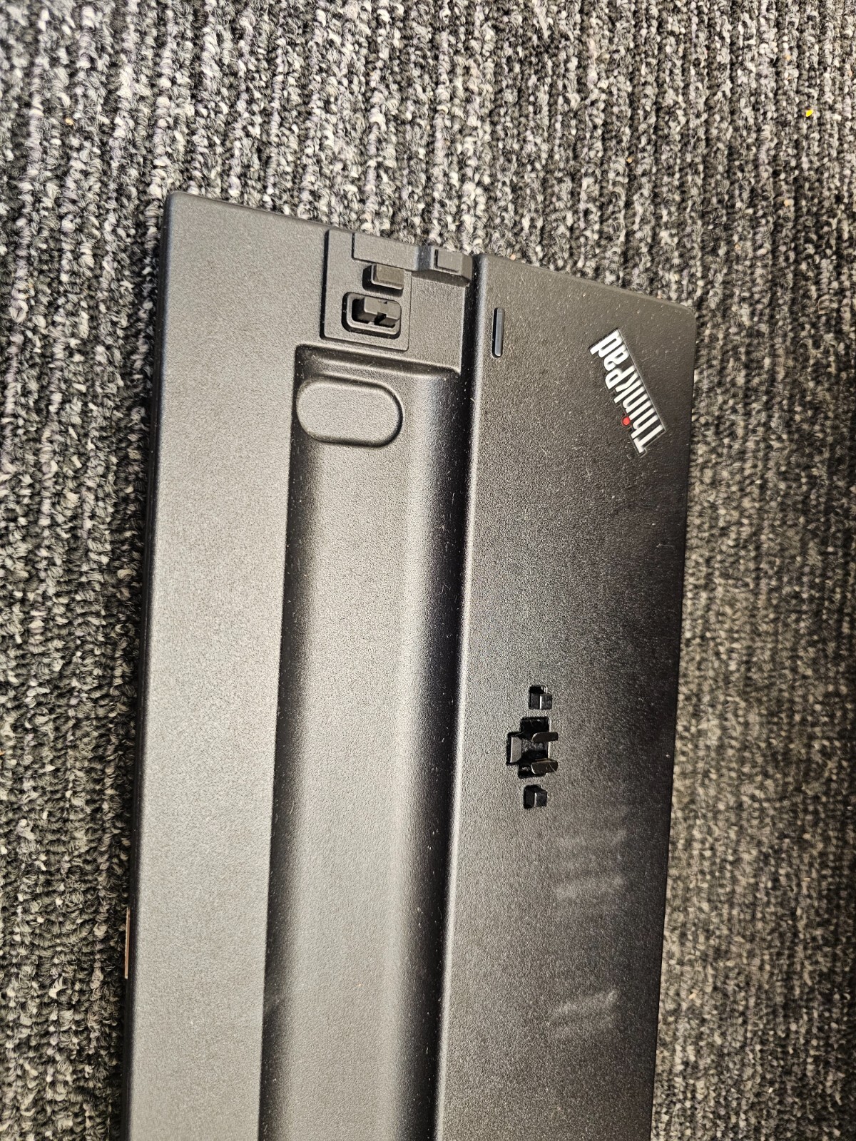 Lenovo 40AG0090US ThinkPad Basic 90W Docking Station Black