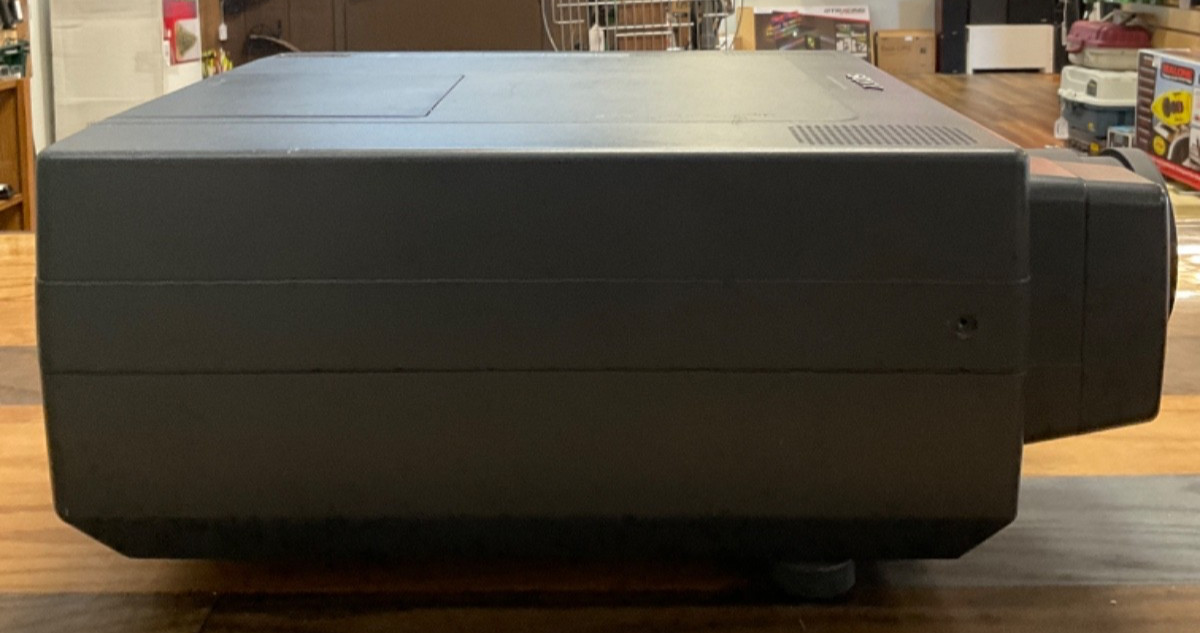 Sony Model VPL-S500U LCD Projector