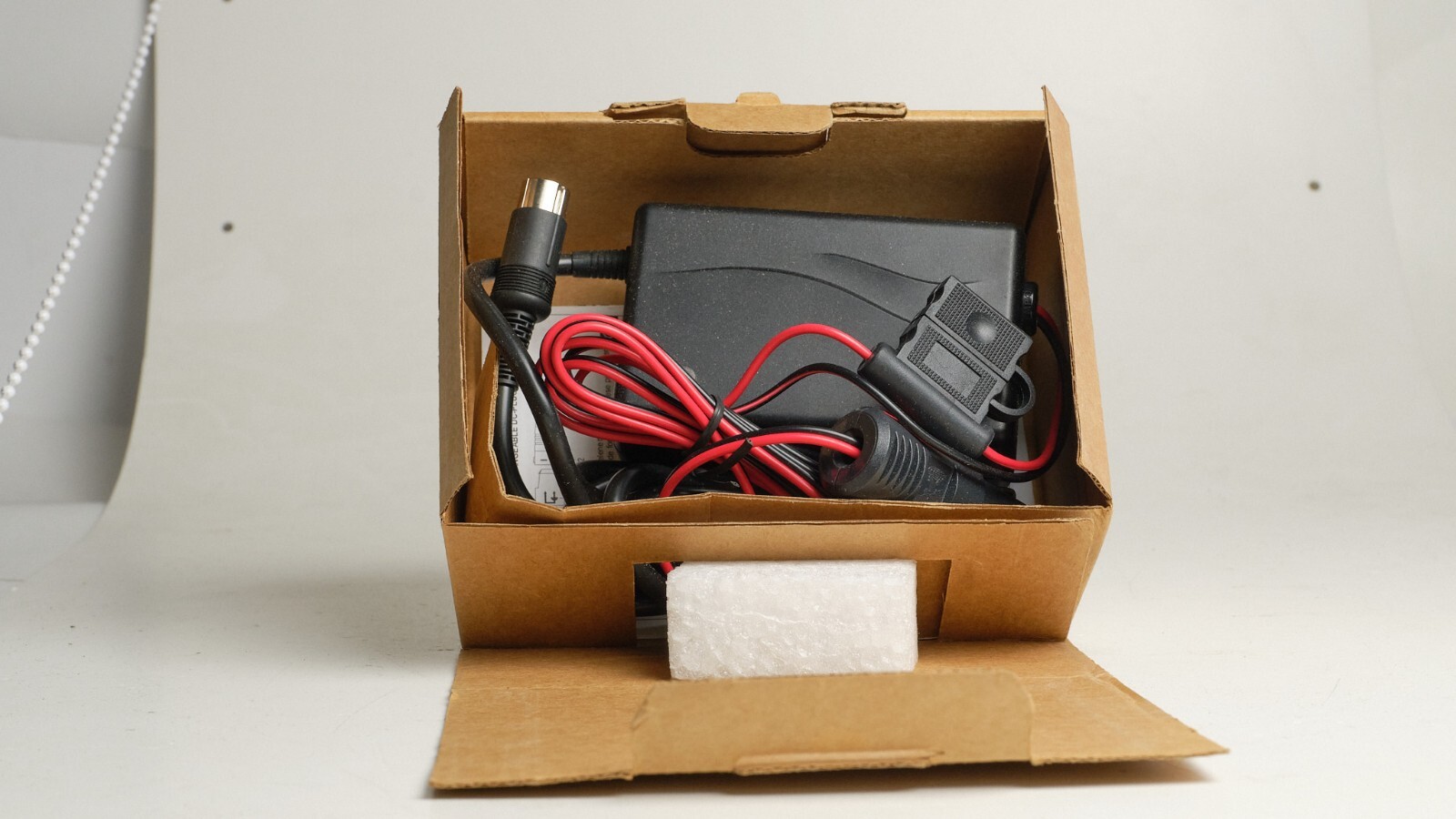 elinchrom ranger battery operated flash car charger