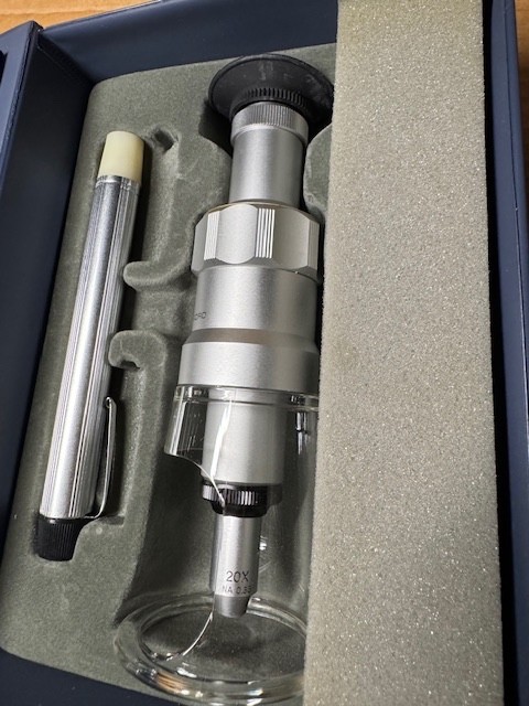 PEAK 20X Wide Stand Microscope W/Light In Case, Free Shipping