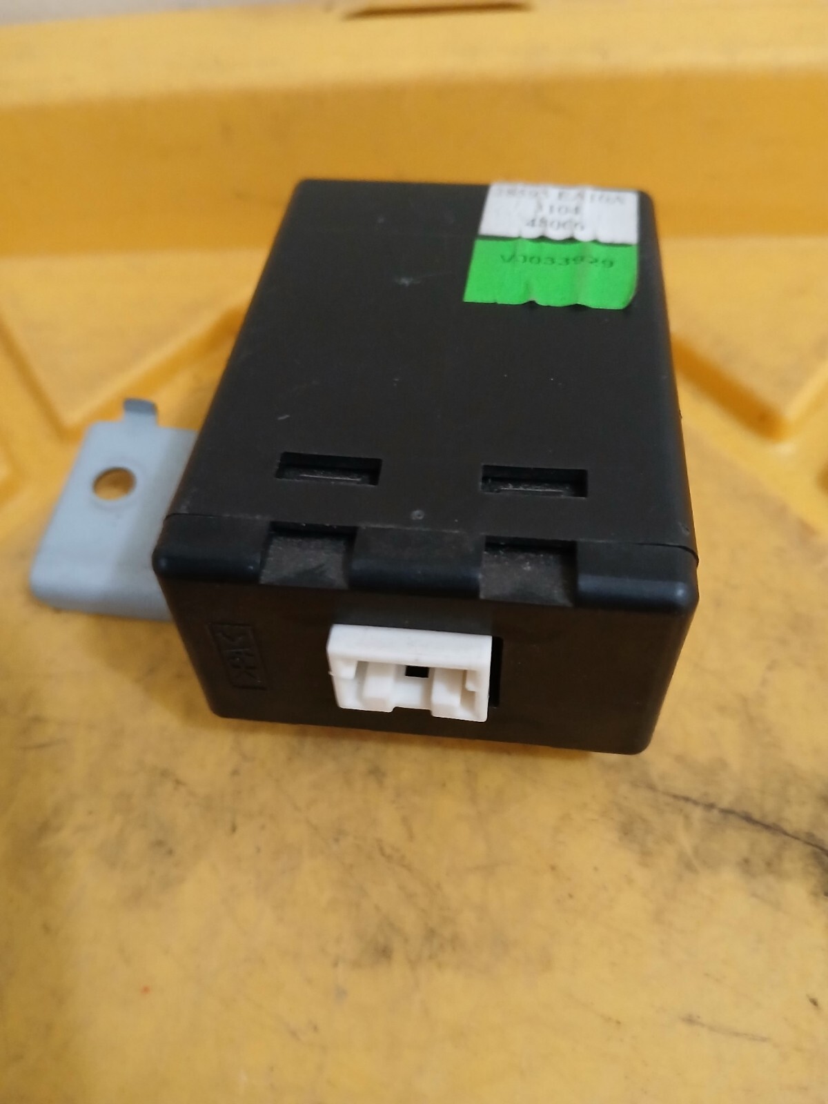 2006 Nissan Pathfinder Theft Lock Control Module #28595AE
