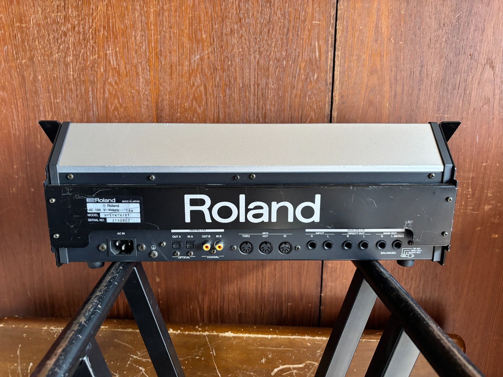 Roland V-Synth XT Synthesizer Version 2 VC-1 VC-2 D-50