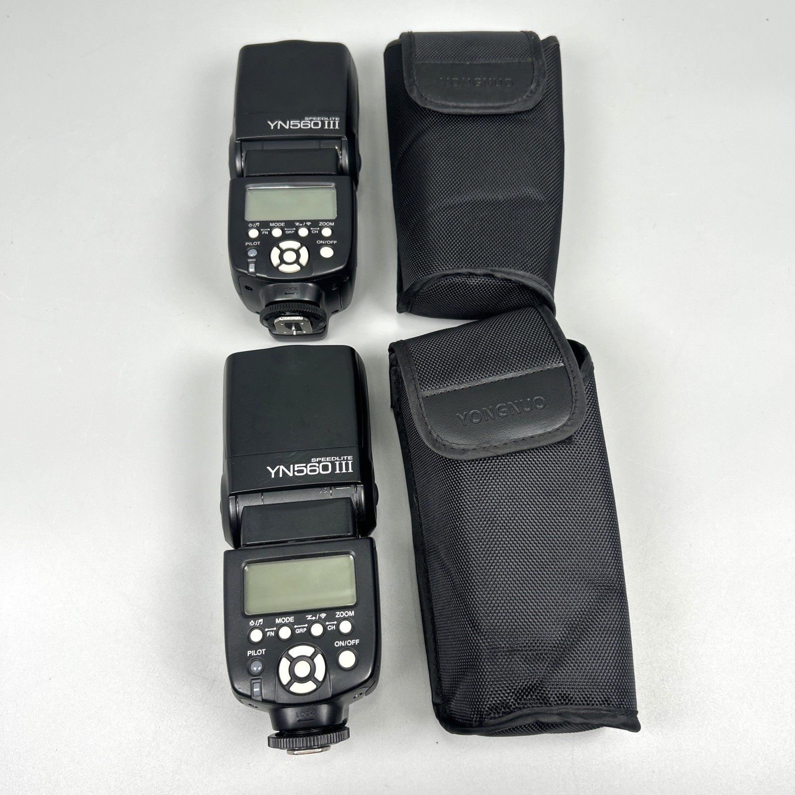 2 YONGNUO SPEEDLITE YN-560-III Shoe Mount Flash For Parts Or Repair Only READ