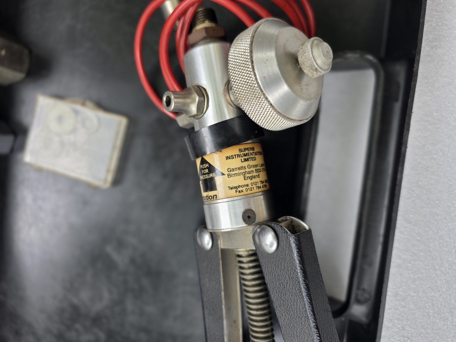 Superb TP1 Hand Held Test Pressure Calibrator Pump