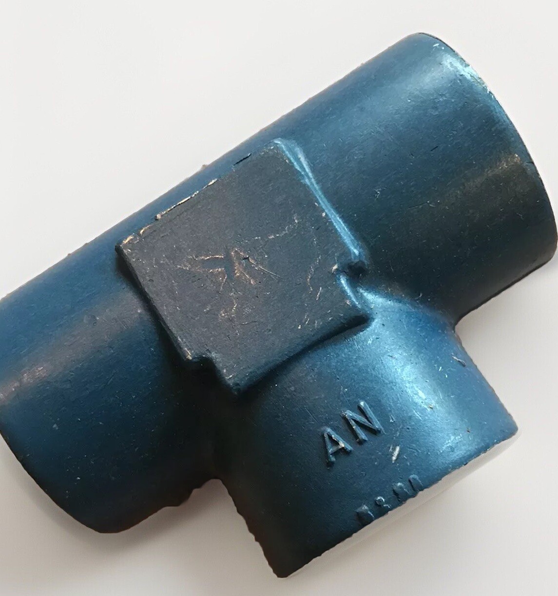 Pair Of T-33 CT-133 Tee Fittings,Fuel Line AN917-8D— NOS Free Shipping!