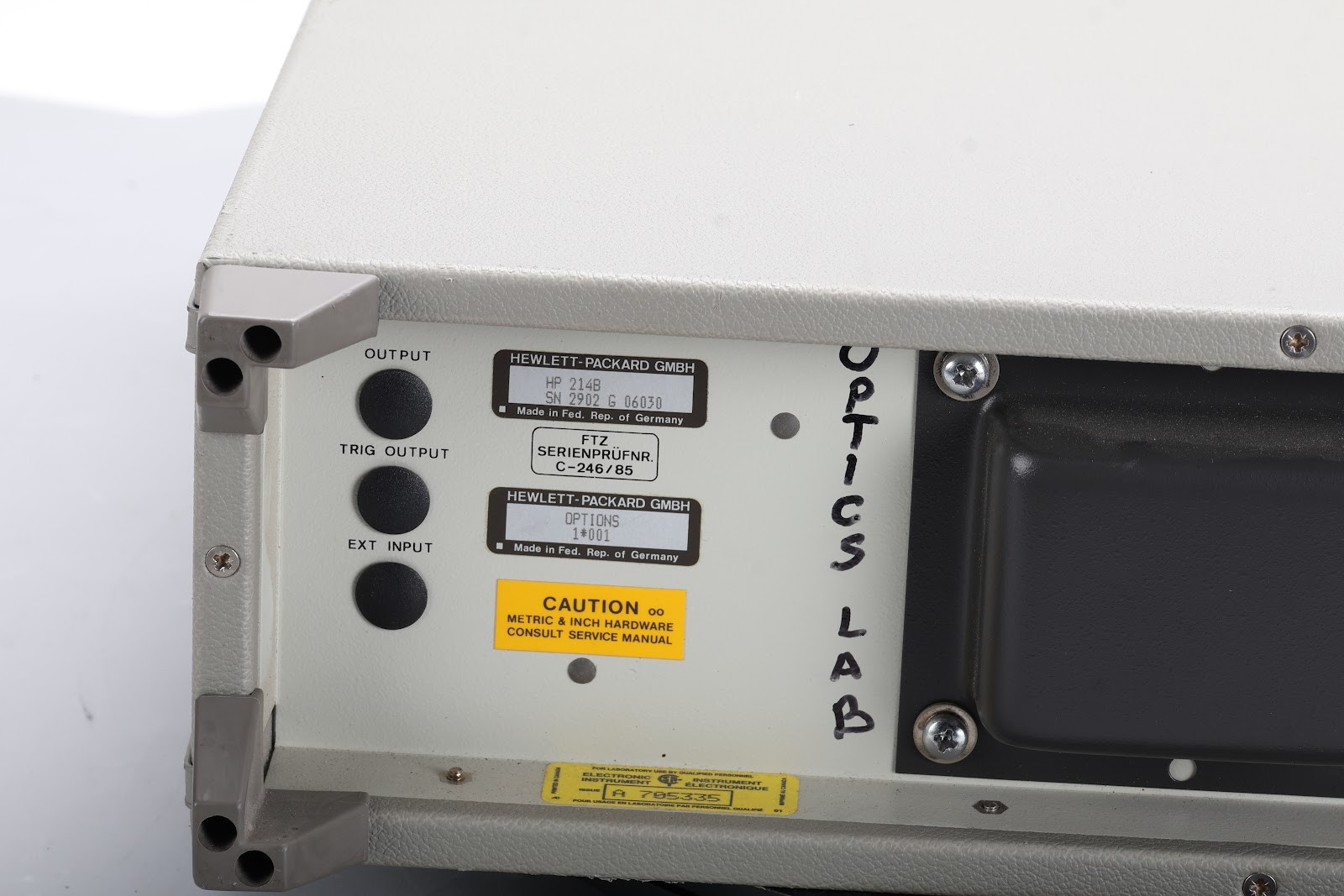HP 214B Pulse Generator With Option: 1*001 - Fair Condition