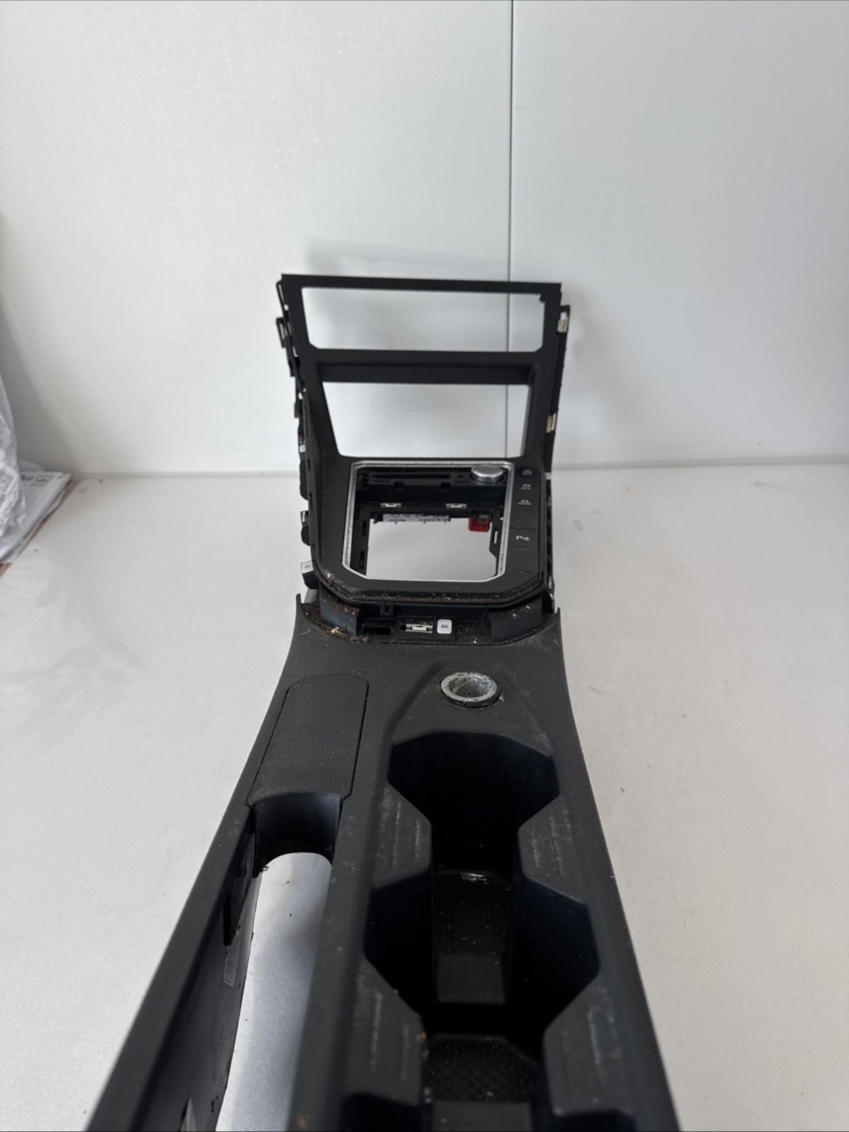 Volkswagen Polo 2021-2024 CENTRE CONSOLE SURROUND/CUP HOLDER 2G2863243