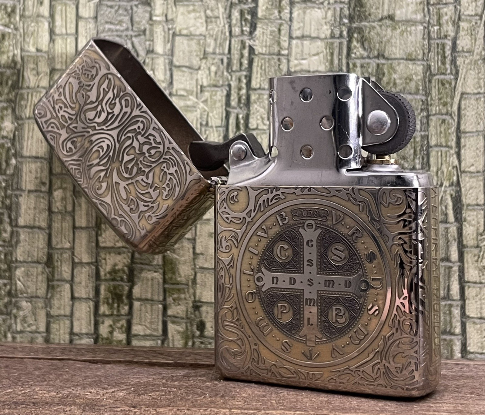 Zippo Armor Lighter CONSTANTINE. Brand New