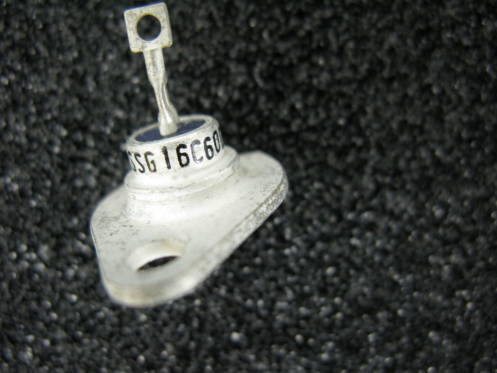 SanRex SSG16C60D 600 Volt 16 Amp TRIAC