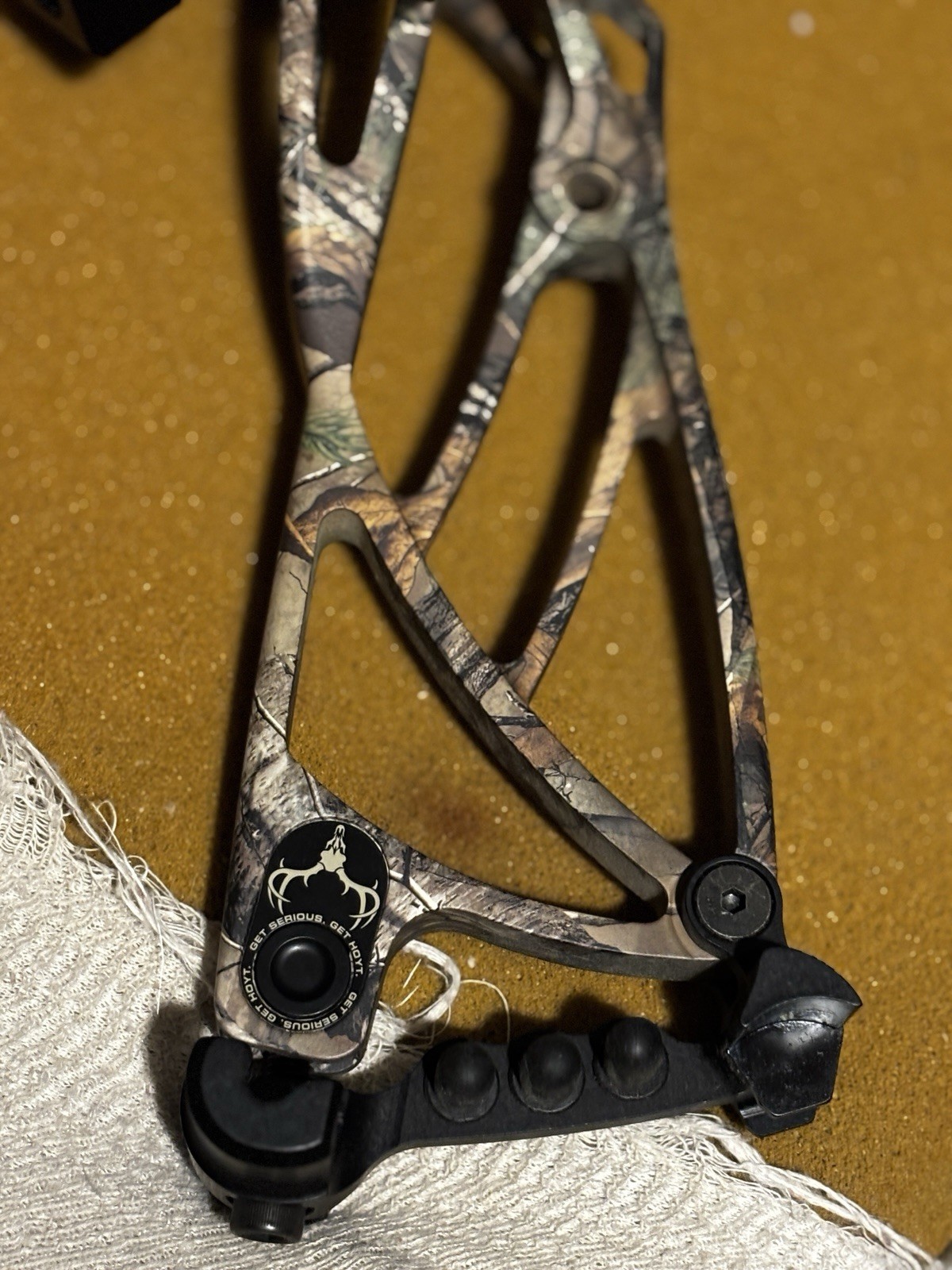Hoyt Defiant 34 Compound Bow