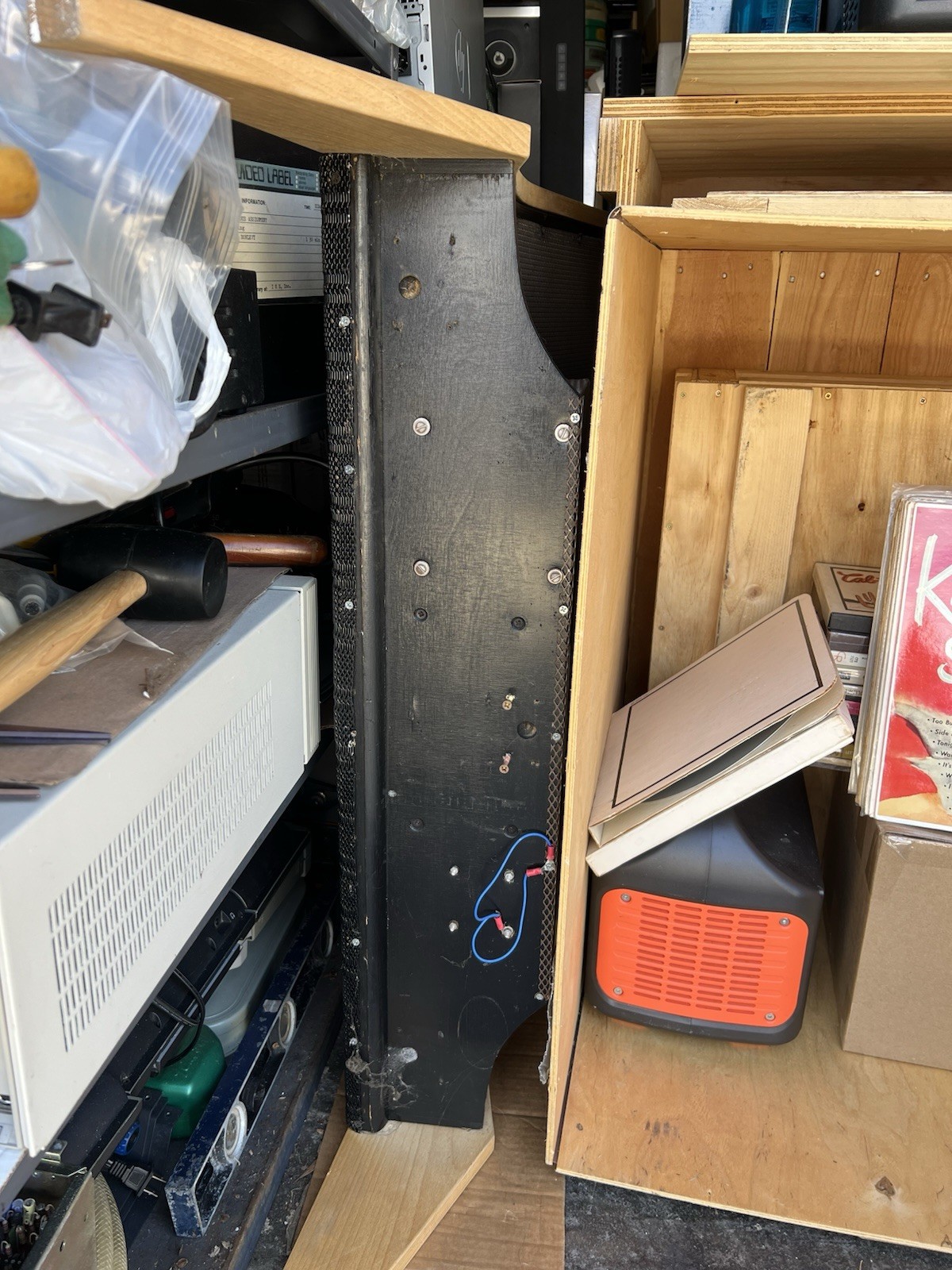 THE QUAD ELECTROSTATIC SPEAKERS