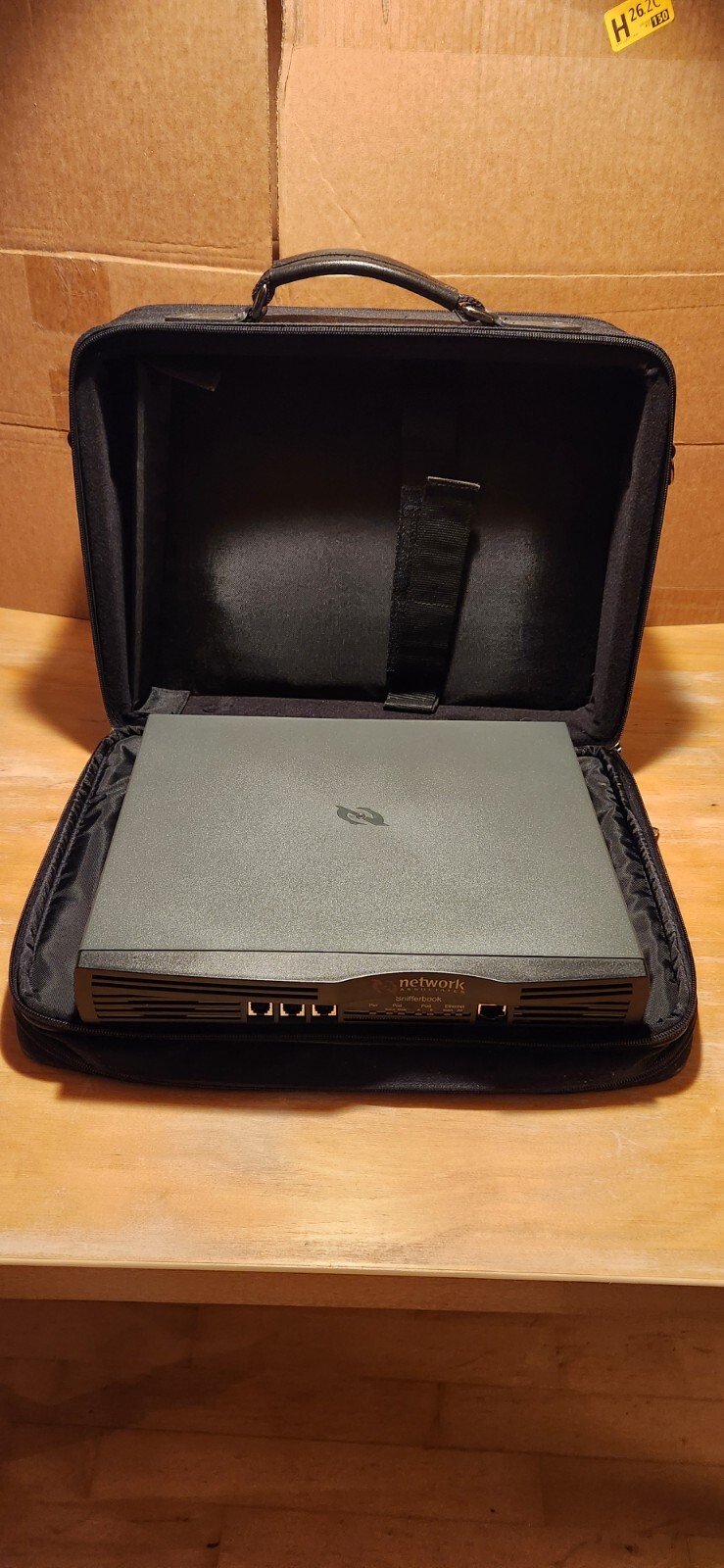 Network Associates Snifferbook with Original Carrying Case Excellent Condition