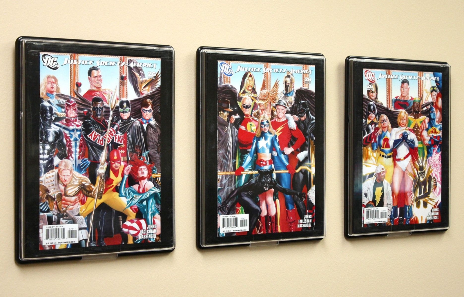 4 BCW Current Comic Book UV Resistant Black Showcases