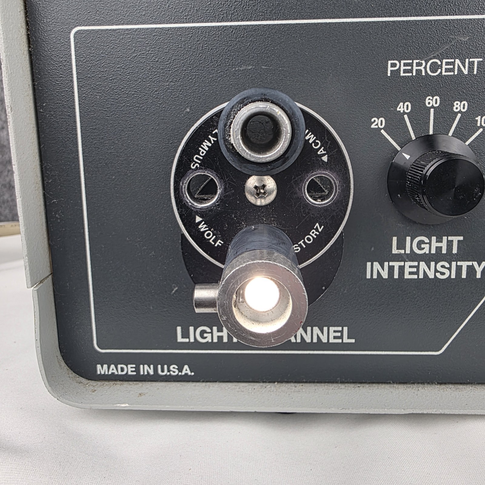LUXTEC FIBEROPTICS HIGH INTENSITY XENON 1900 LIGHT SOURCE S/N 0960791
