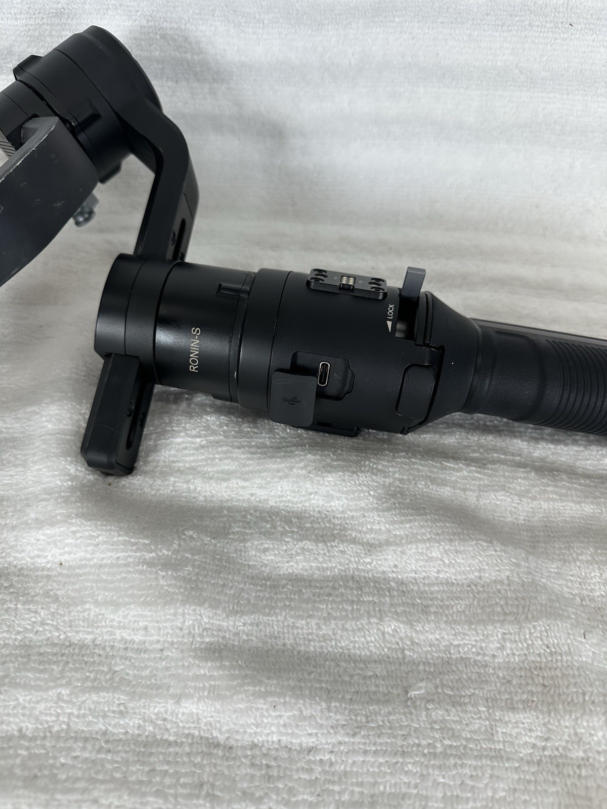 DJI Ronin S Gimbal Handheld Stabilizer ****READ****