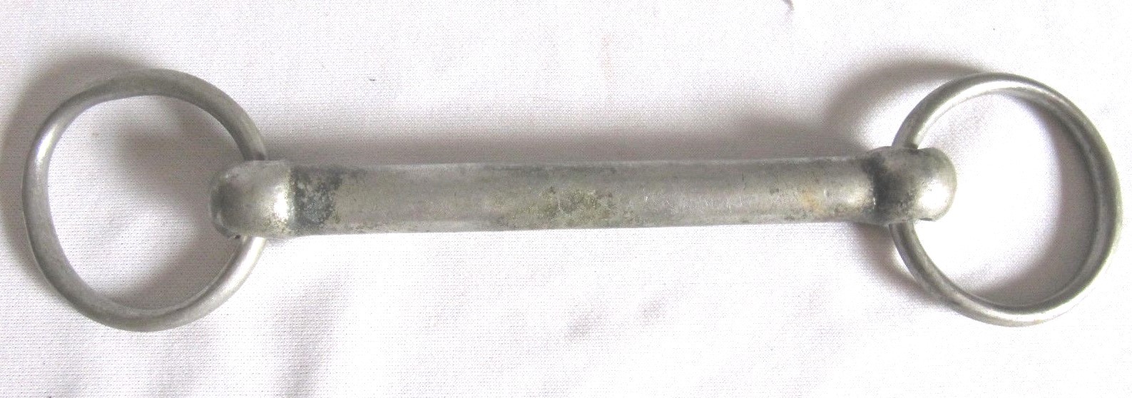 Draft Horse 5.5" LOOSE O-RING SNAFFLE BIT STRAIGHT BAR TEXTURED ONE SIDE