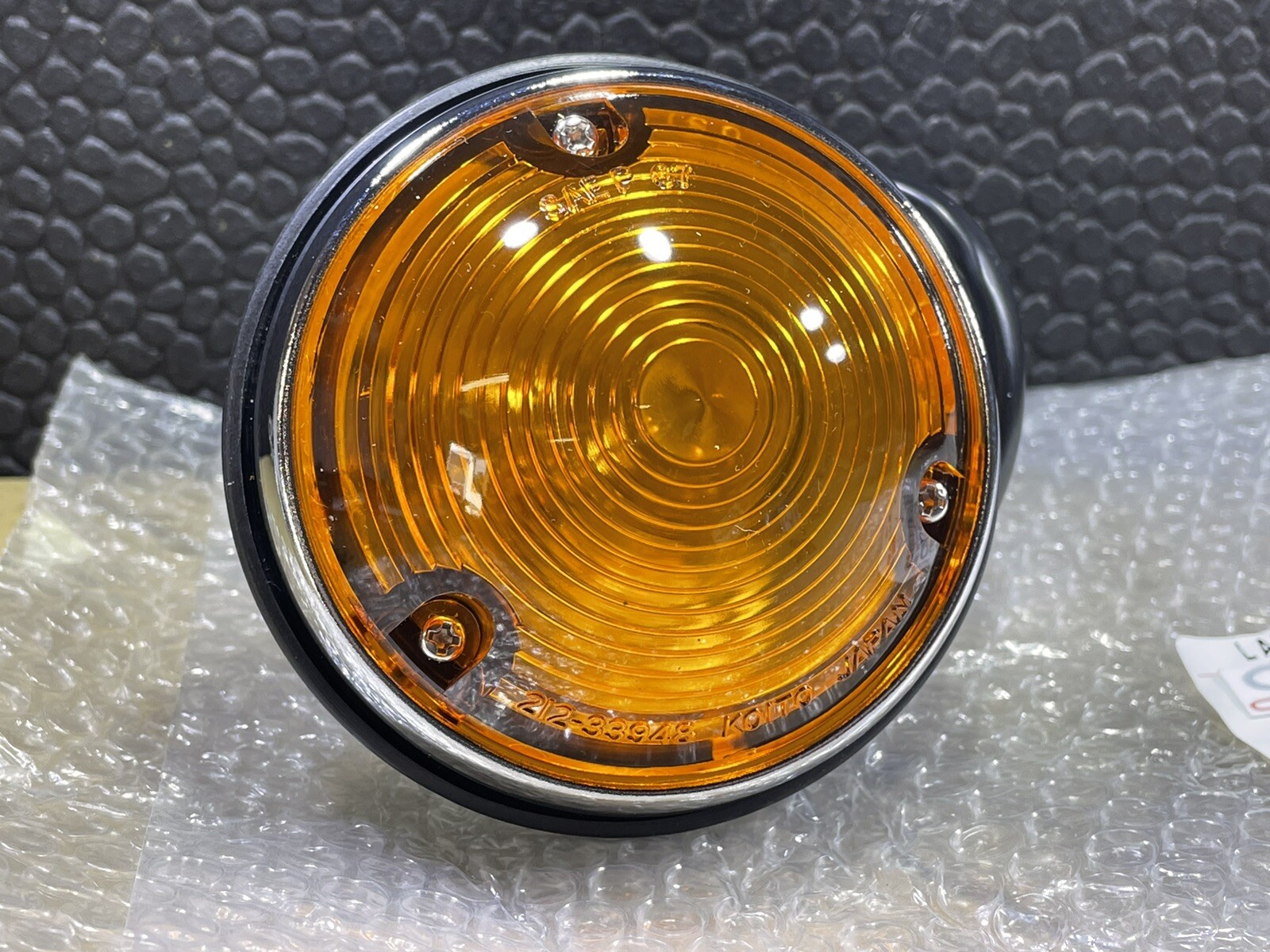 TOYOTA LAND CRUISER FJ40 FRONT AMBER TURN SIGNAL MARKER LIGHT LAMP OEM NEW