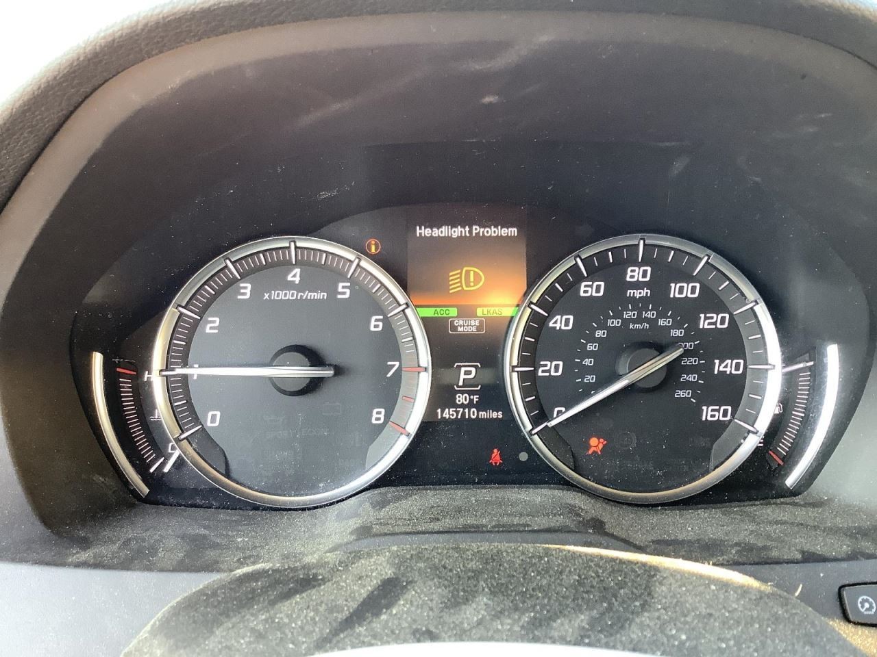 MDX 2017 Glove Box 4694809
